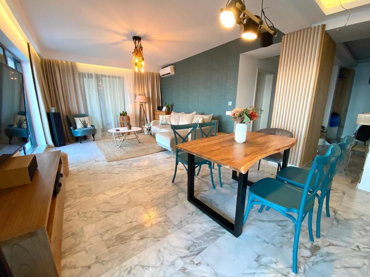 Ferienwohnung Royal Sea View Design Promenada 3 Năvodari Exterior foto